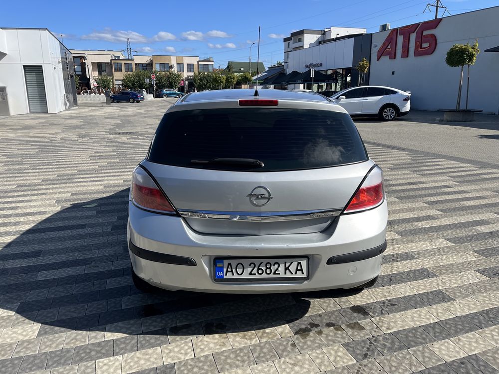 Opel Astra H 1.6 105 к.с.