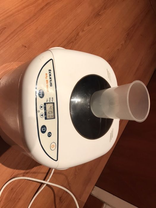 Maquina fazer pao marca Taurus