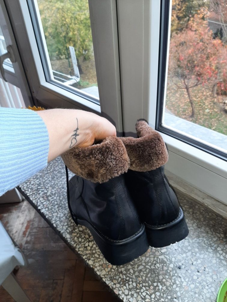 Buty z prawdziwej skóry 42 botki kożuszkiem