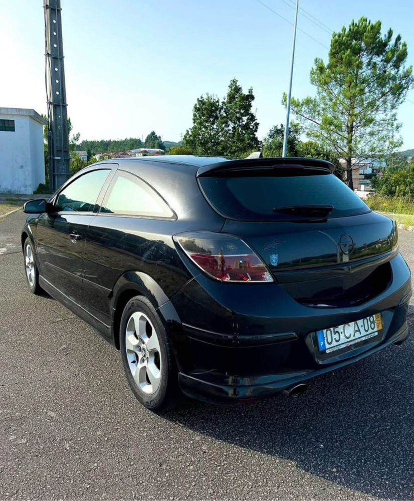 Opel astra gtc 5 lugares