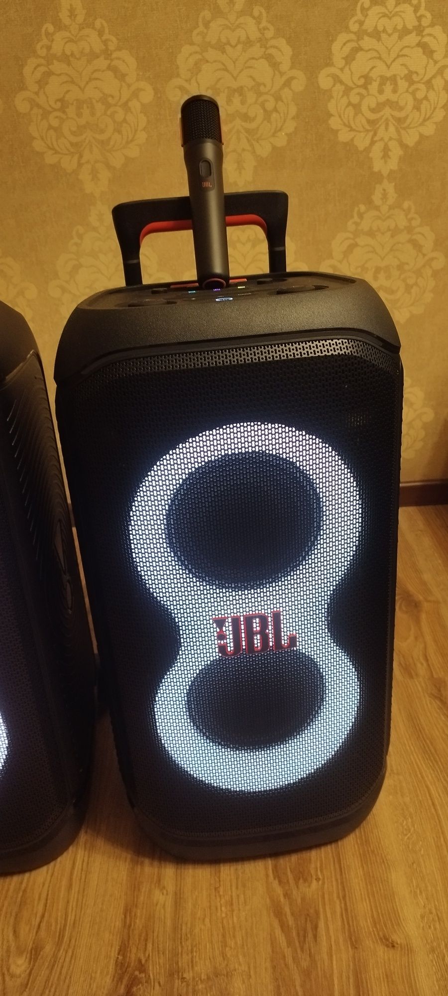 Оренда портативної колонки JBL partybox 320