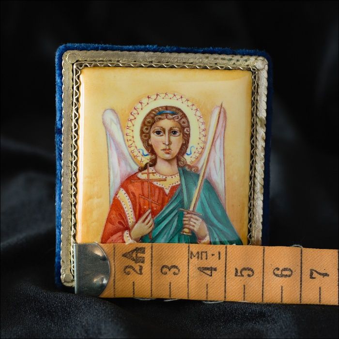 На подарок иконка Ангел Хранитель финифть, единственный экземпляр!