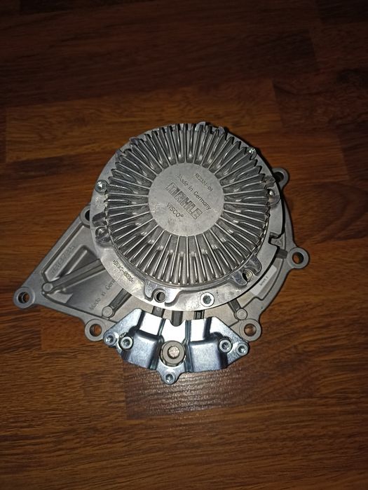 Помпа охлаждения двигателя MERCEDES ACTROS MP4 евро 6 A4712000401 ориг