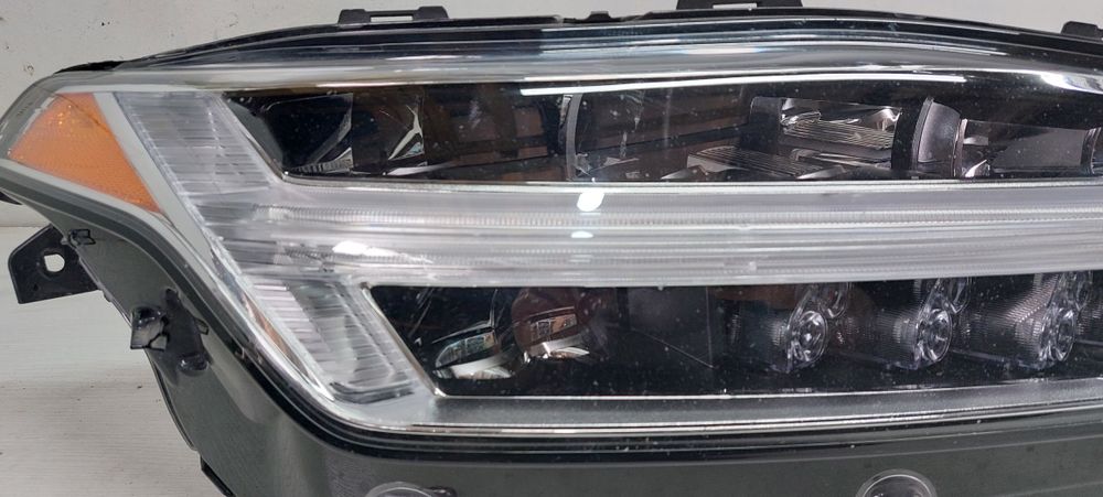 Volvo xc90 фара правая хс90 USA Америка