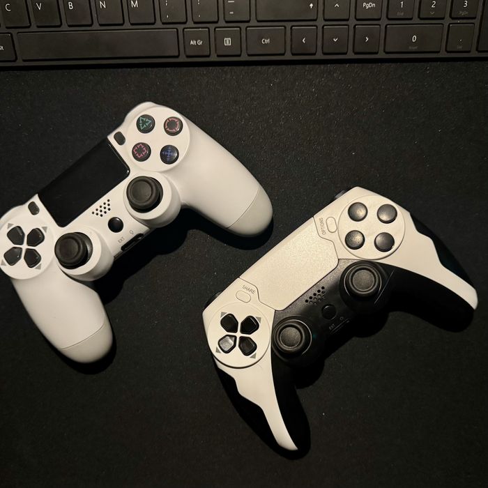 Playstation 4 Pro 1TB + 2 Comandos + 6 Jogos