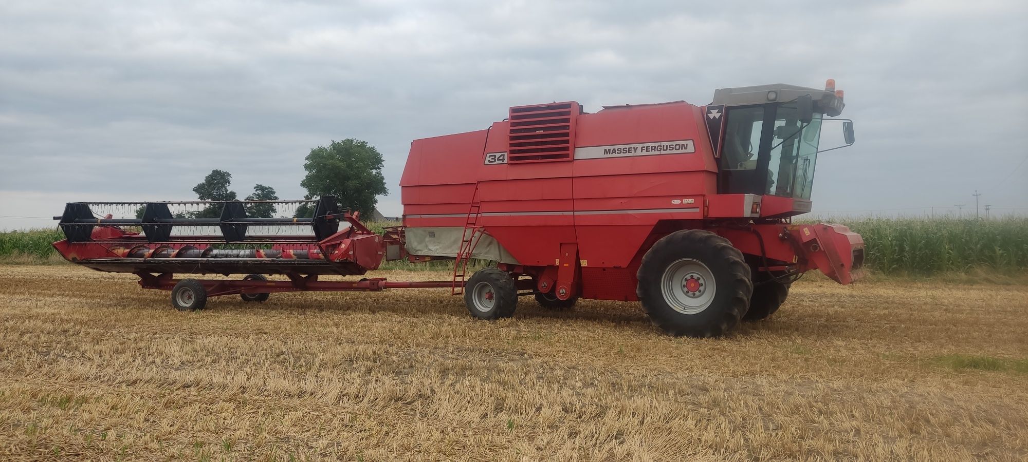 Kombajn Massey Ferguson 34