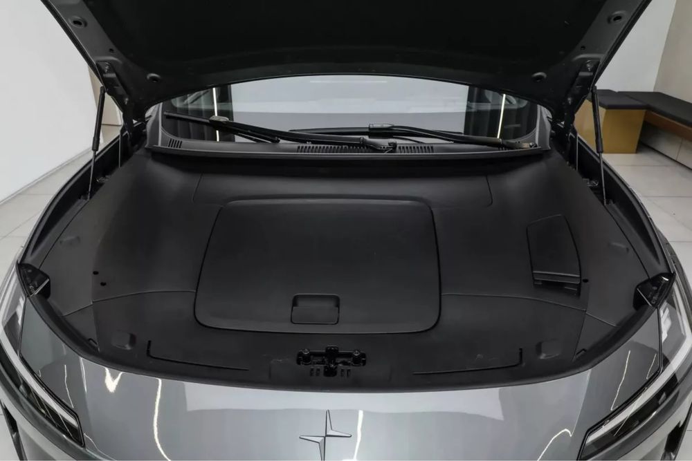 POLESTAR 4  електромобіль