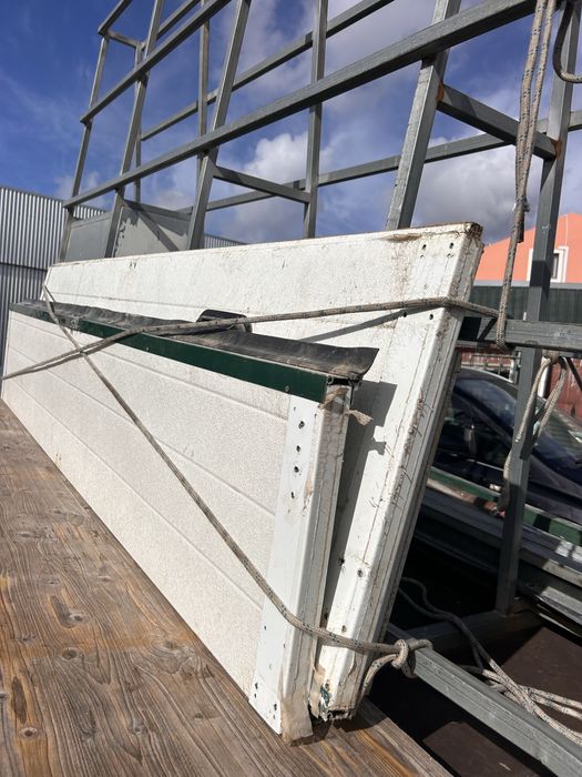 Vendo portao seccionado usado mas a funcionar