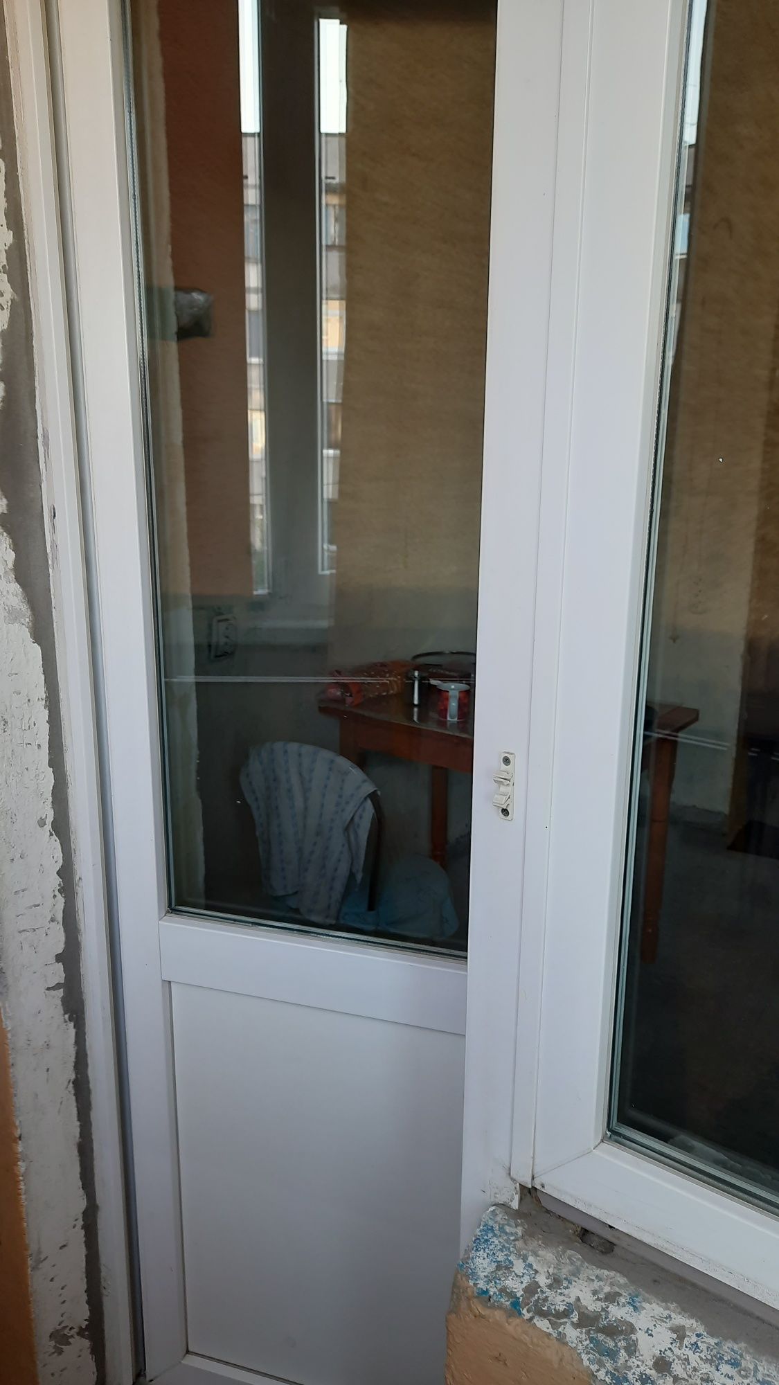 Металлопластиковые окно и дверь