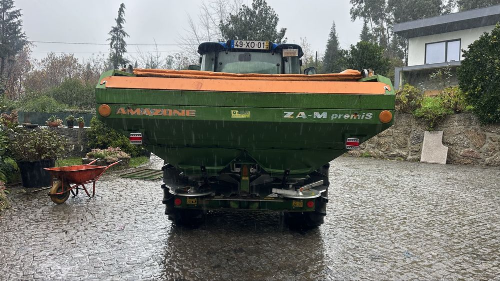 Distribuidor de adubo amazone