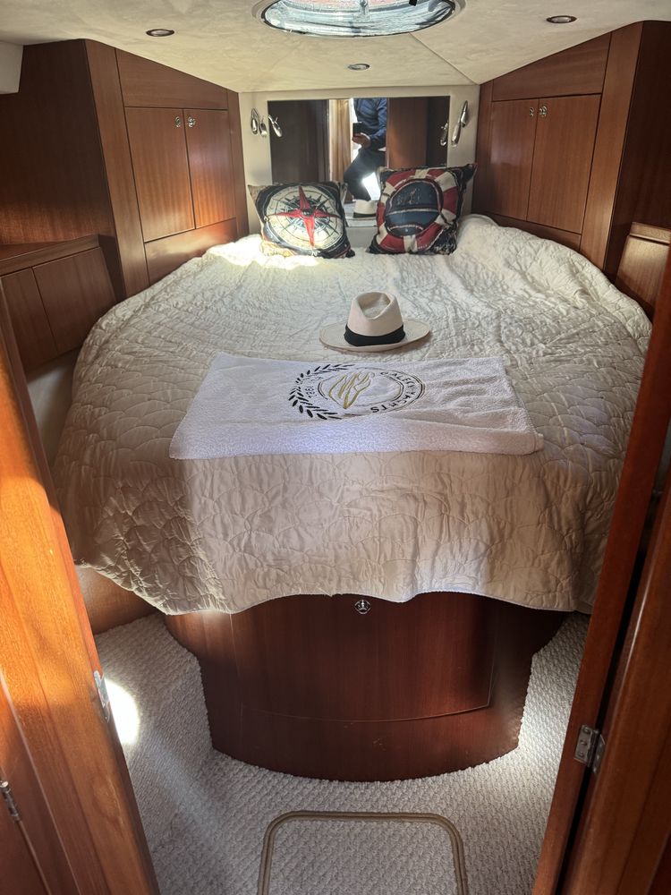 Двухмоторная  флайбриджная яхта Galeon330