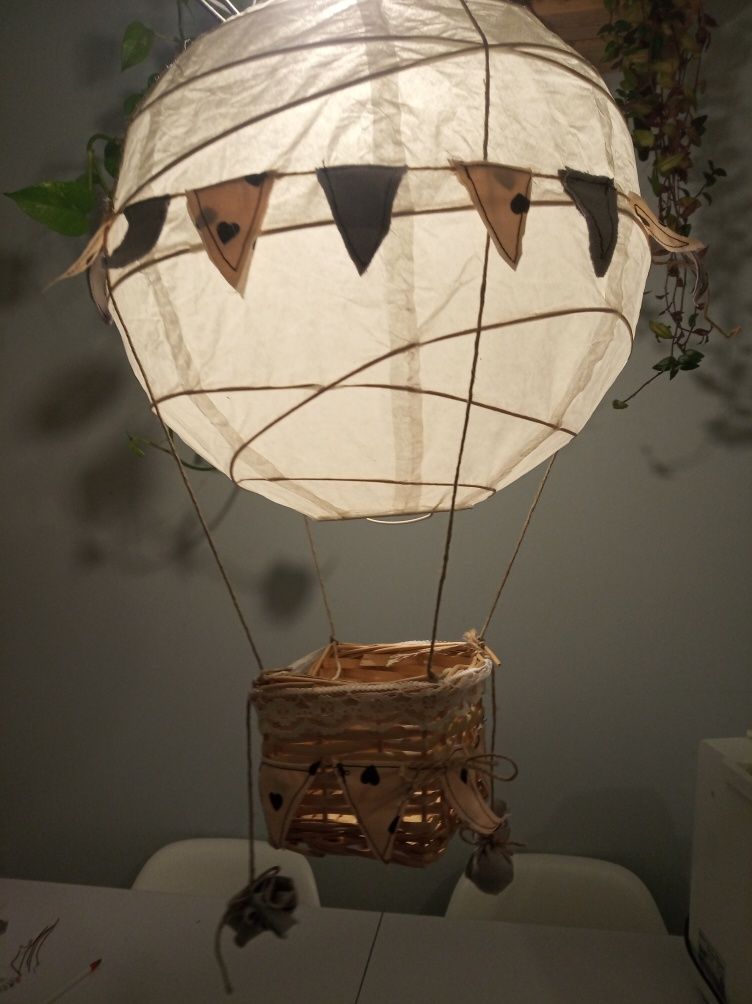 Lampa balon do pokoju dziecięcego