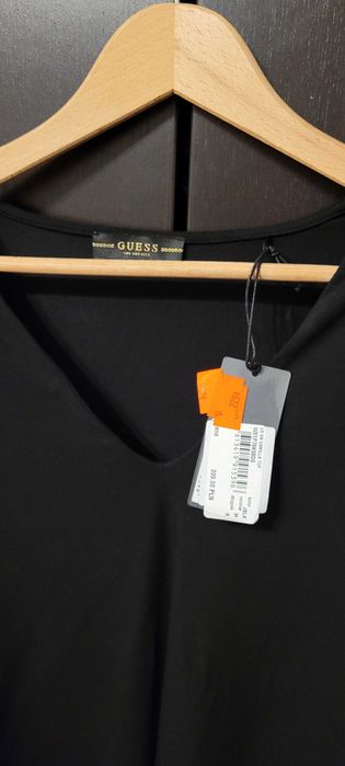 GUESS Damska bluzka z ozdobnymi łańcuszkami "M"