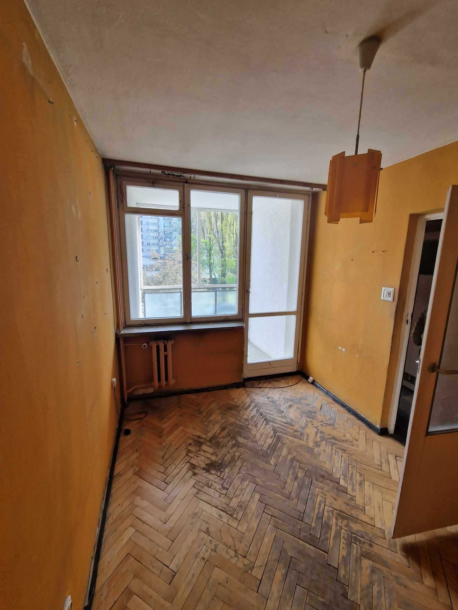 M3 Teofilów ,1 PIĘTRO, ROZKŁAD , BALKON , do remontu , BEZPOŚREDNIO