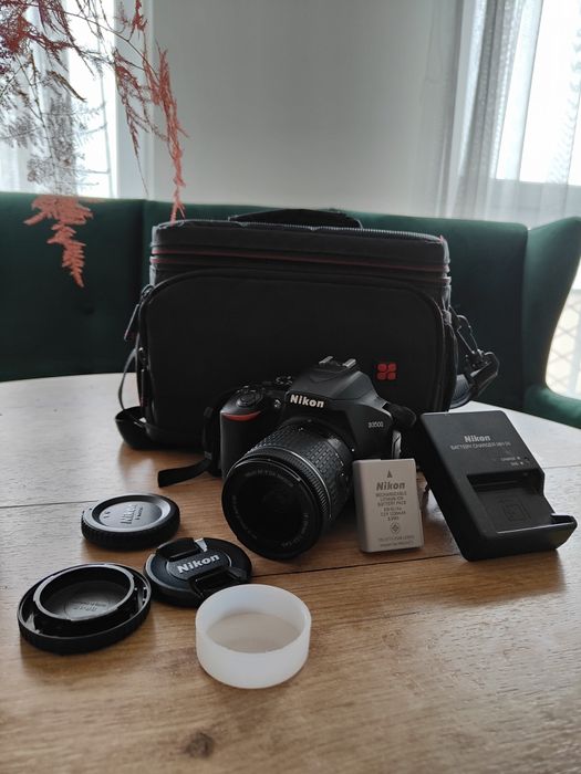 Nikon D3500 + 18-55mm + torba + karta 32 gb+ ładowarka