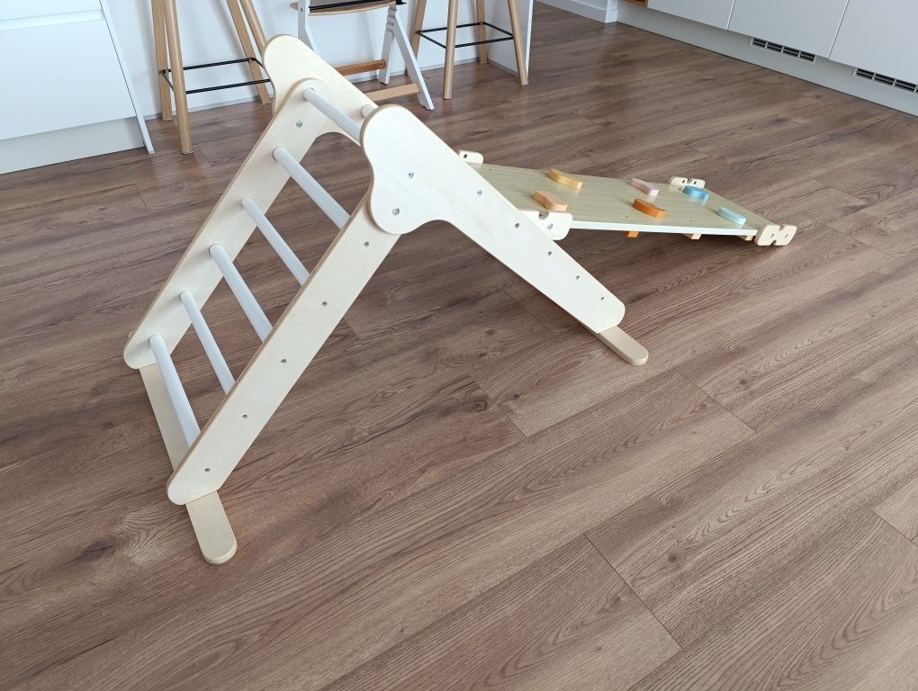 Vertbaudet Triângulo escalada Montessori