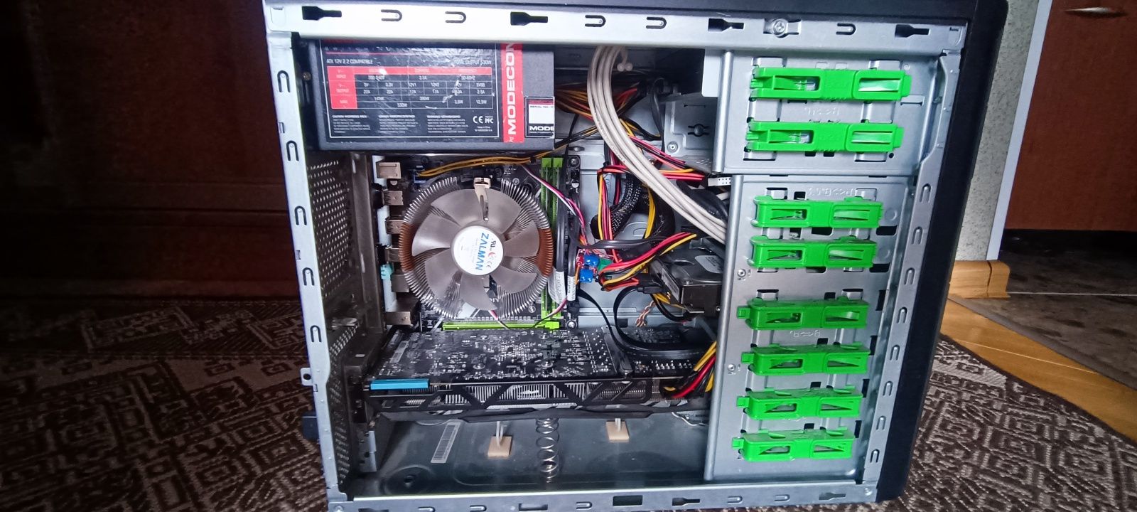 ПК xeon e5 2450 8ядер /16 потоків 16 ddr3 /radeon r9 3