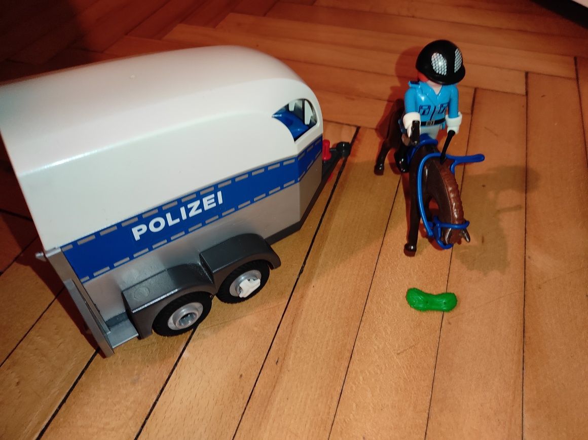 Playmobil jednostka konna z przyczepą