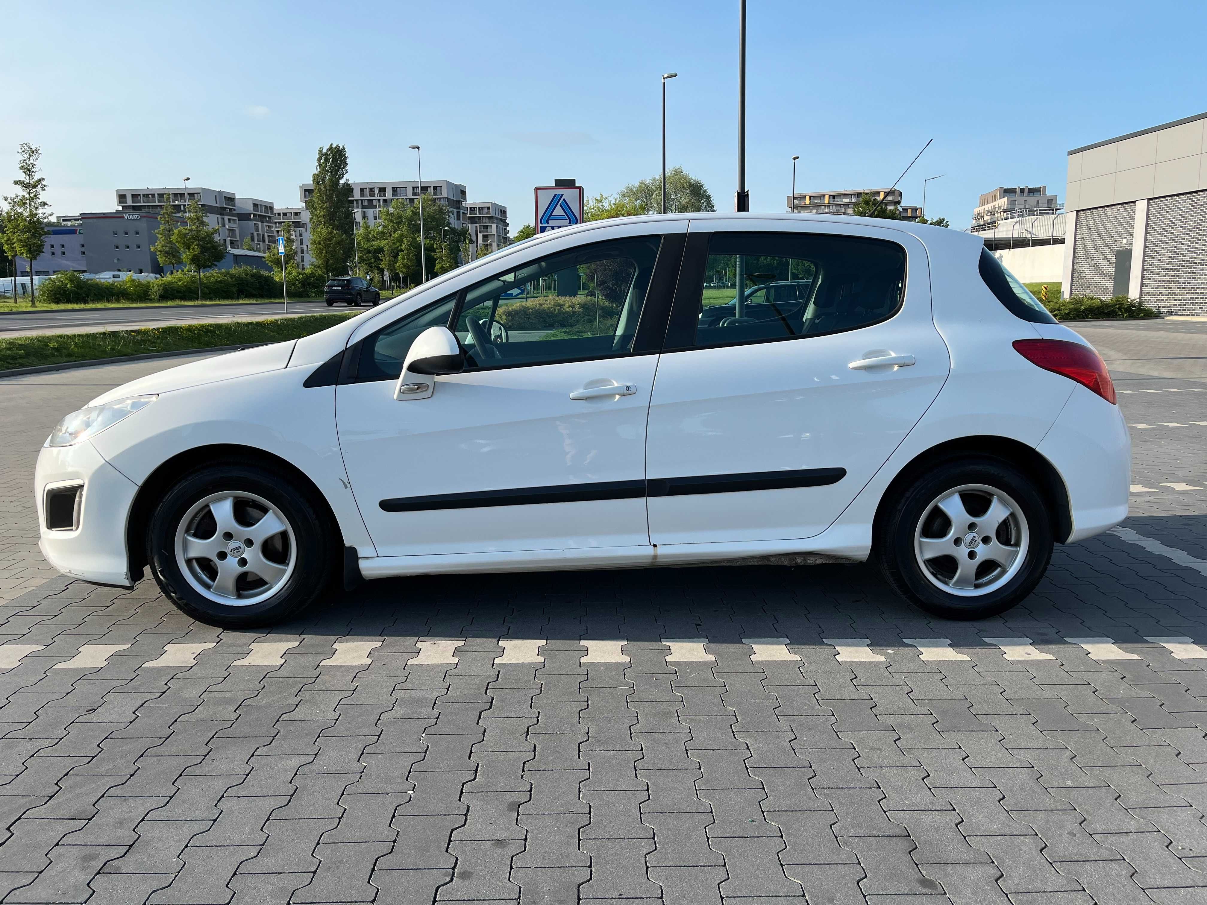 Peugeot 308 Hatchback 1.6 HDi (2012 r.)