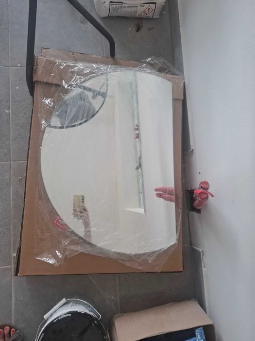 Lustro z oswietleniem led