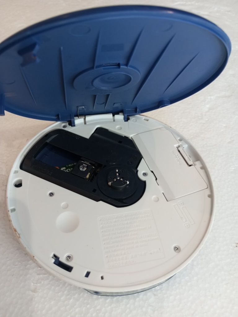 Walkman  CD - SONY D -NE004
