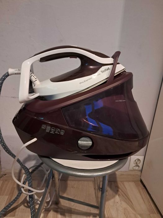 Żelazo Tefal z wytwornicą pary
