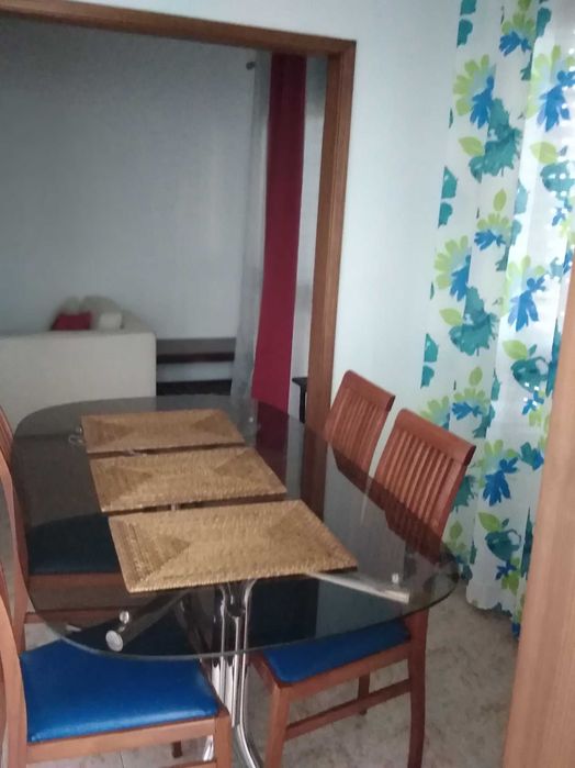 Arrenda-se T2 mobilado sem fiador