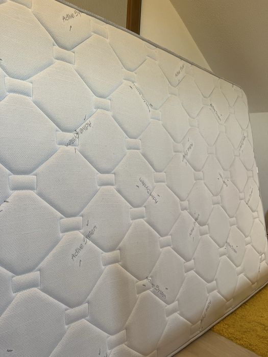 Colchão ortopédico de molas - 1,38m x 1,88m