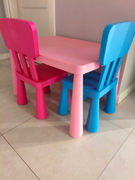 Stolik dziecięcy 2 krzesełka mamut ikea