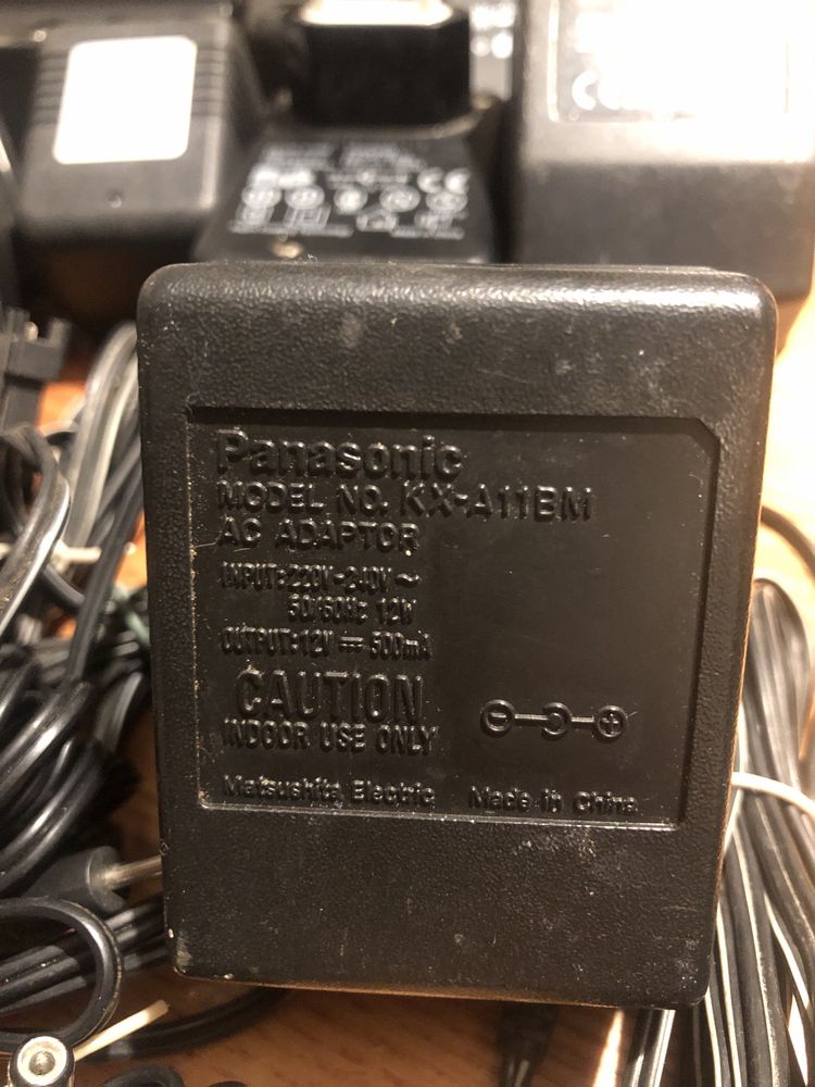 Зарядное устройство адаптер 3,6 v  5 v 7 v 9 v 12 v  15 v  22 v 42 v