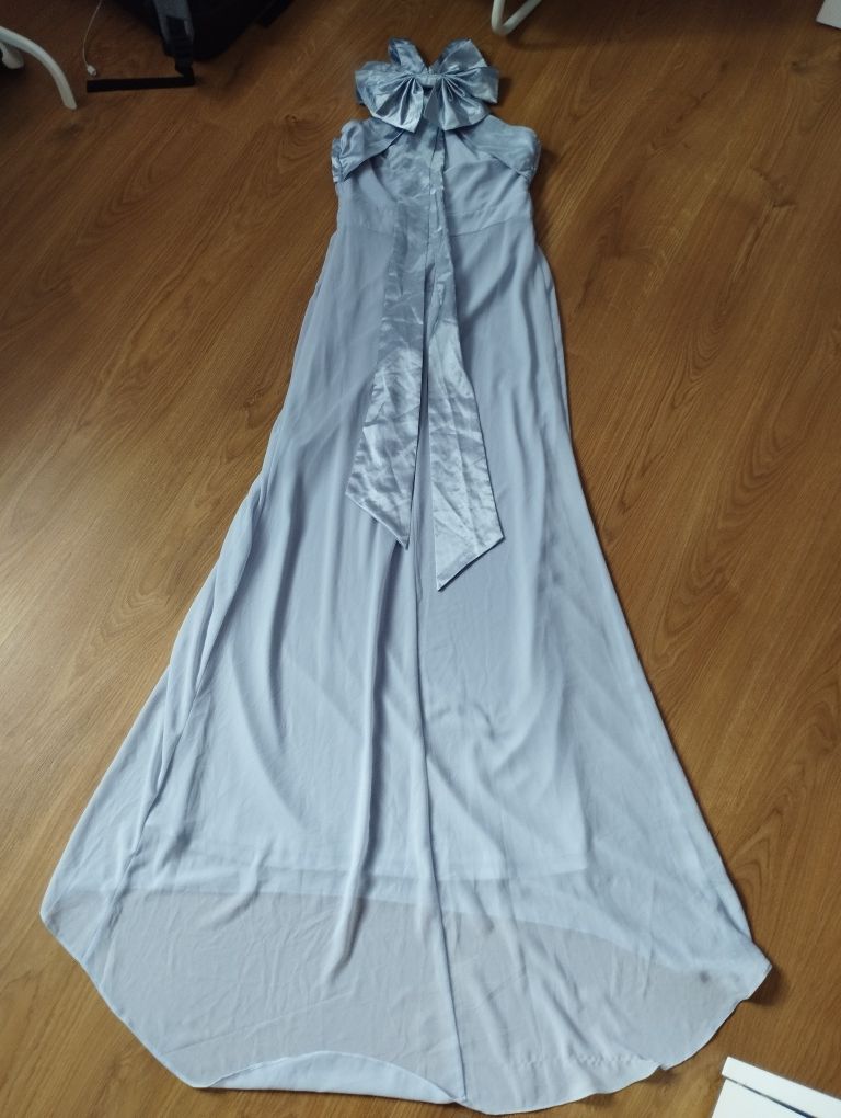 Piękna długa elegancka suknia 40