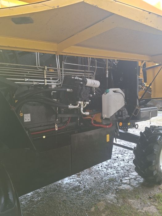 New holland tc 5.70 V  5070 kombajn zbożowy f vat