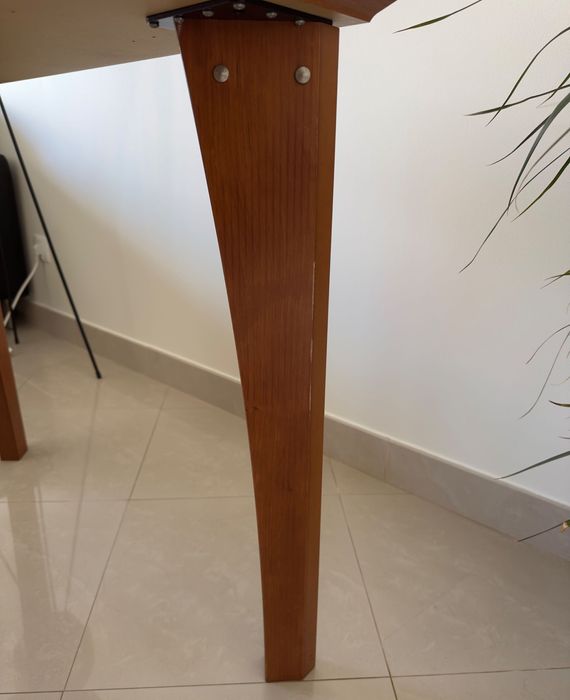 Mesa de jantar - cerejeira