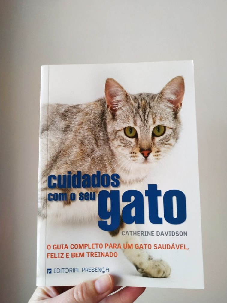 Livro "Cuidados com o seu gato"