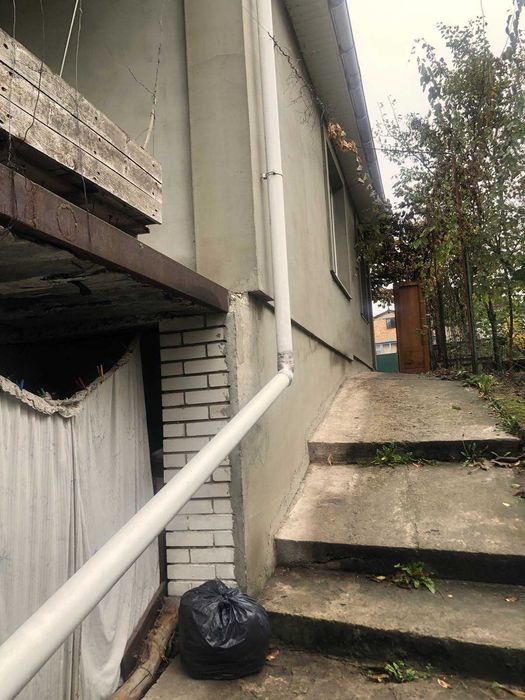 Жилий будинок(частину) 105м.кв, в центрі Василькова!