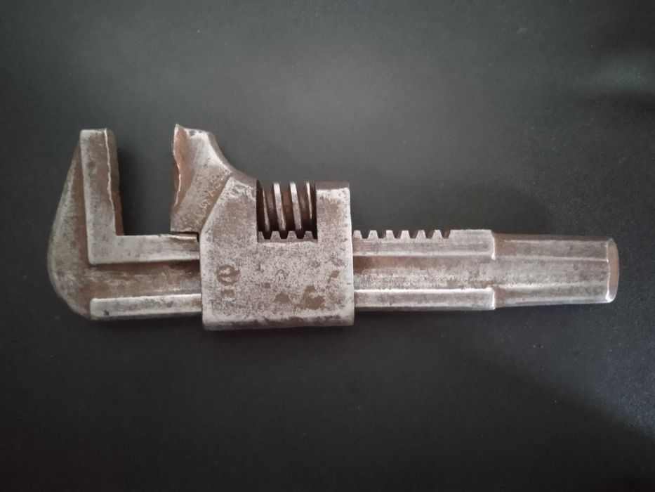 Ключ разводной старинный антикварный с клеймами