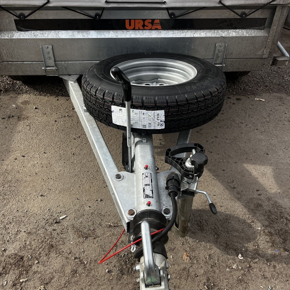 Причіп ,прицеп  URSA новий