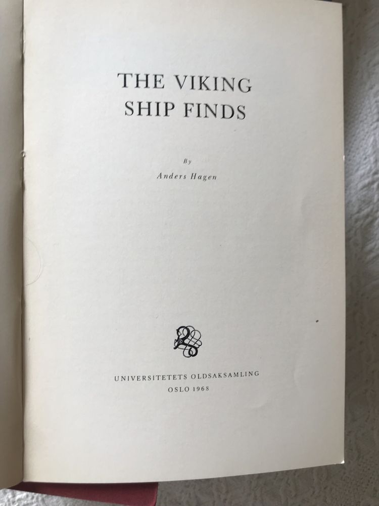 Atlas Marítimo Lloyds e outros livros de navegação