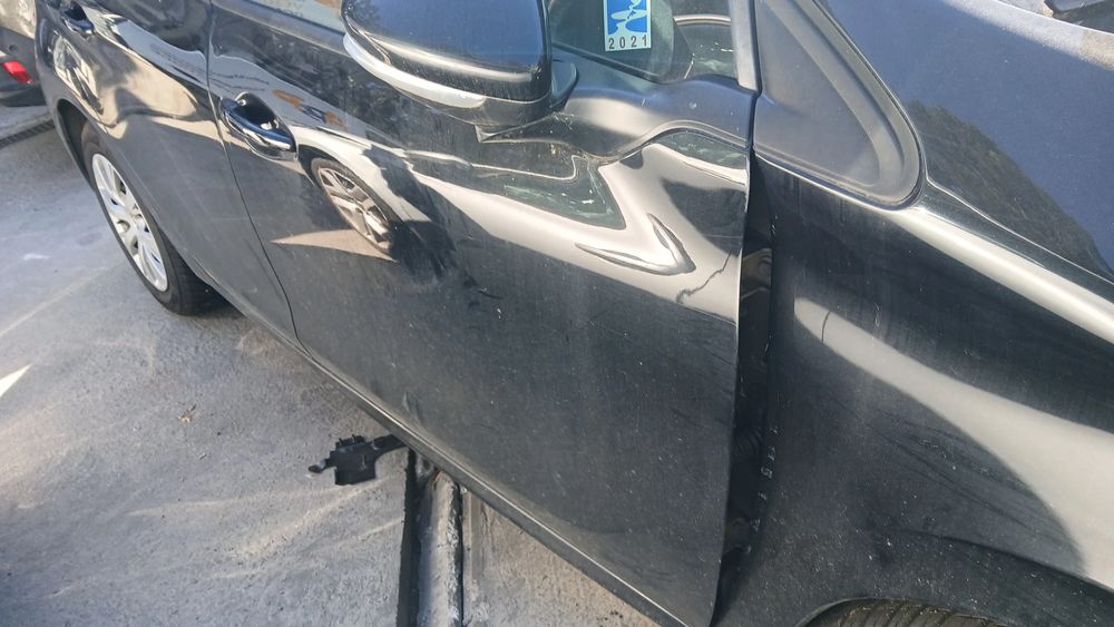 Porta frente direita PEUGEOT 208