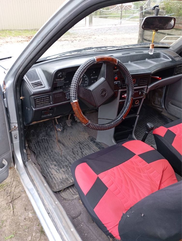 Продаю опел кадет 1.6 дизел 1988