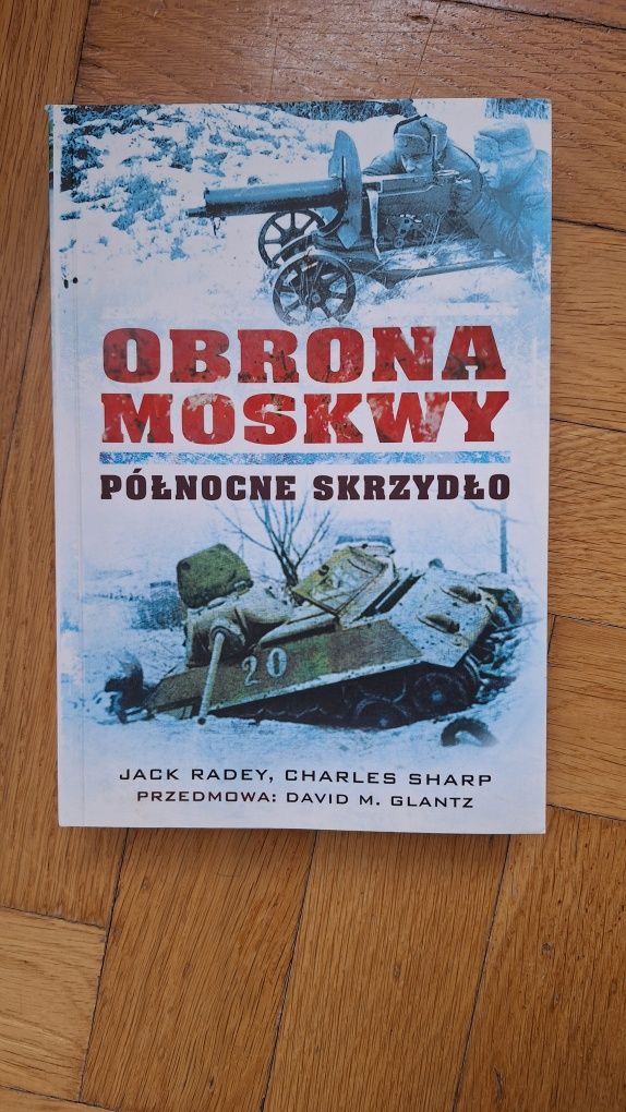 Obrona Moskwy Charles Sharp, Jack Radey