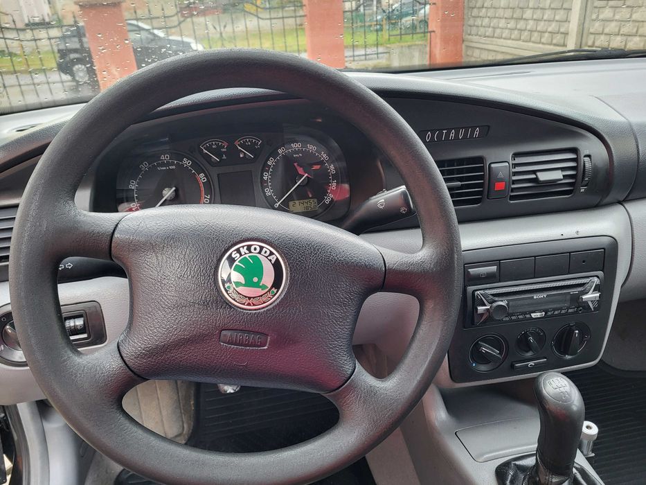 Skoda Octavia I 1.4 MPI 75KM