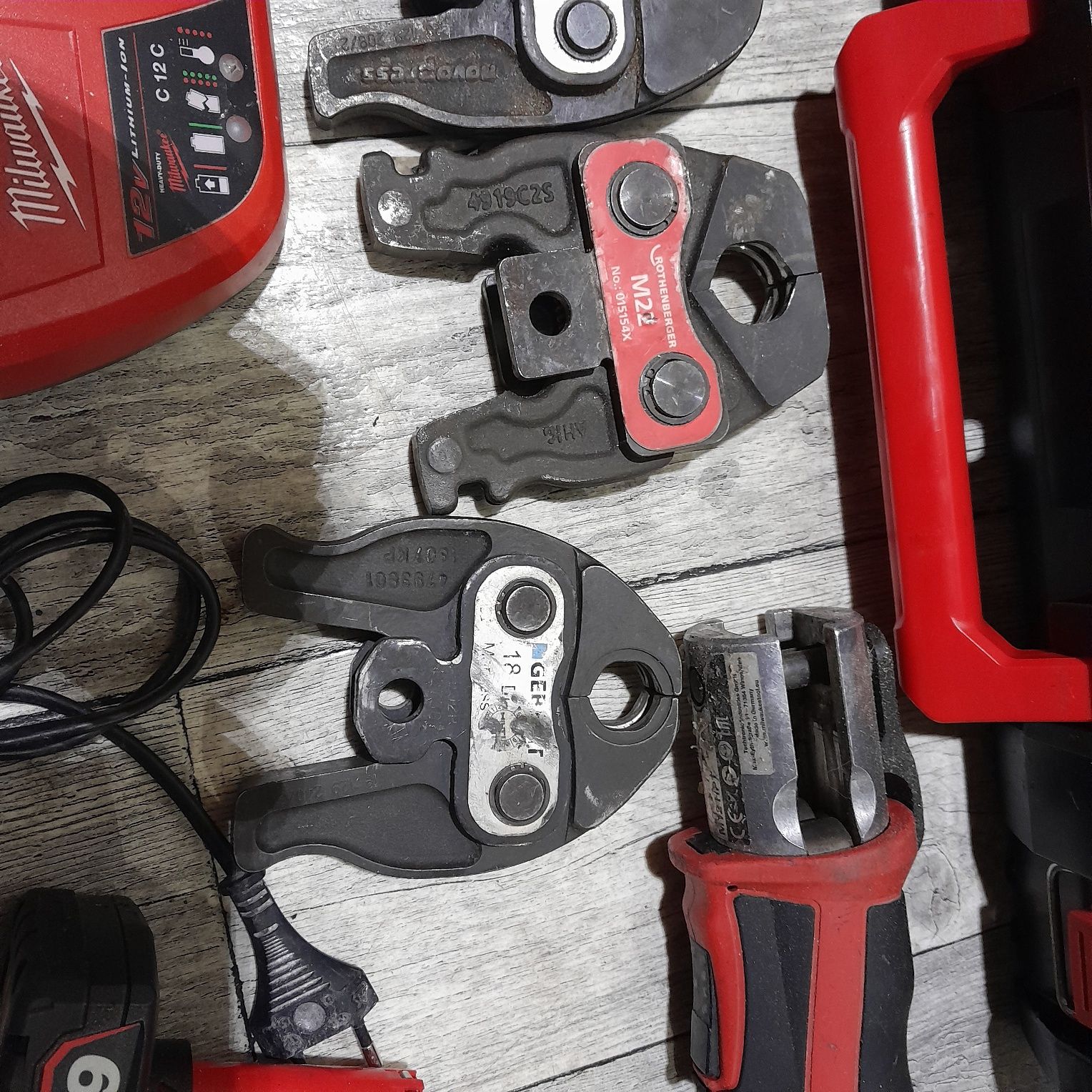 Zaciskarka Milwaukee M12 HPT