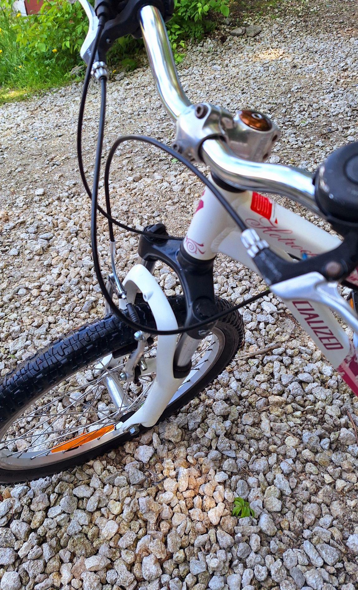 Велосипед дитячий для дівчинки specialized hotrock 20"