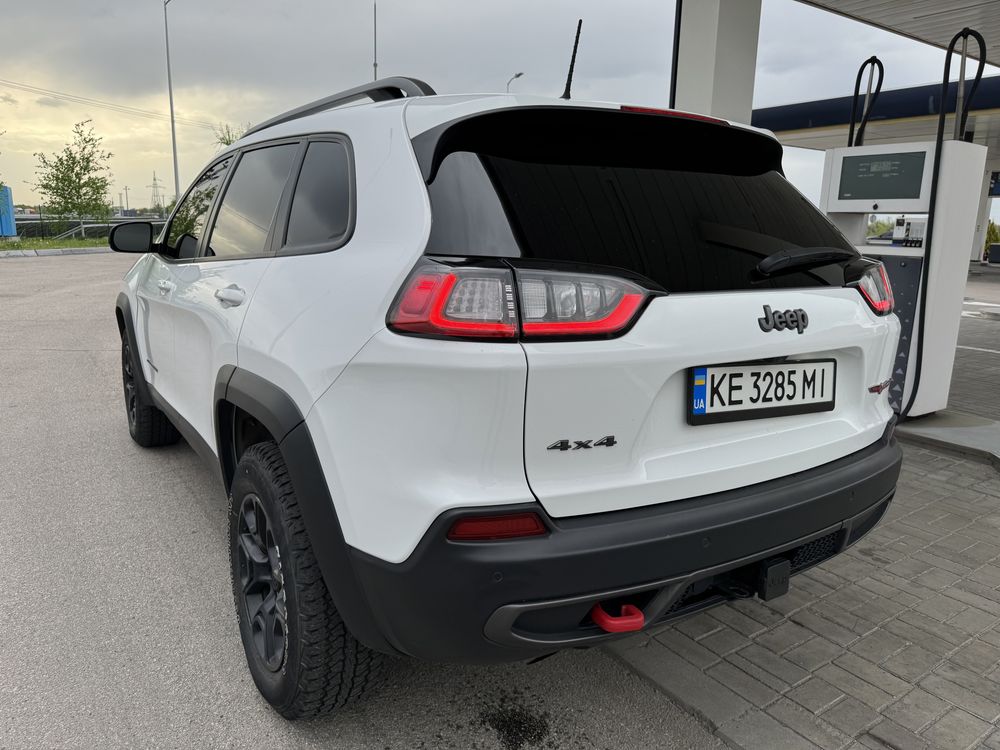 Jeep Cherokee 2020 год