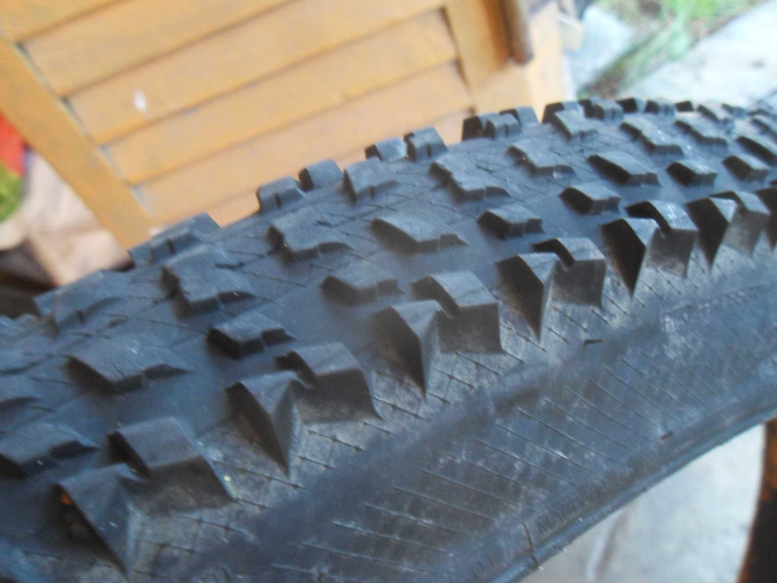 Hutchinson GILA  opona 29x 2,25 Kevlar TLReady Polecam