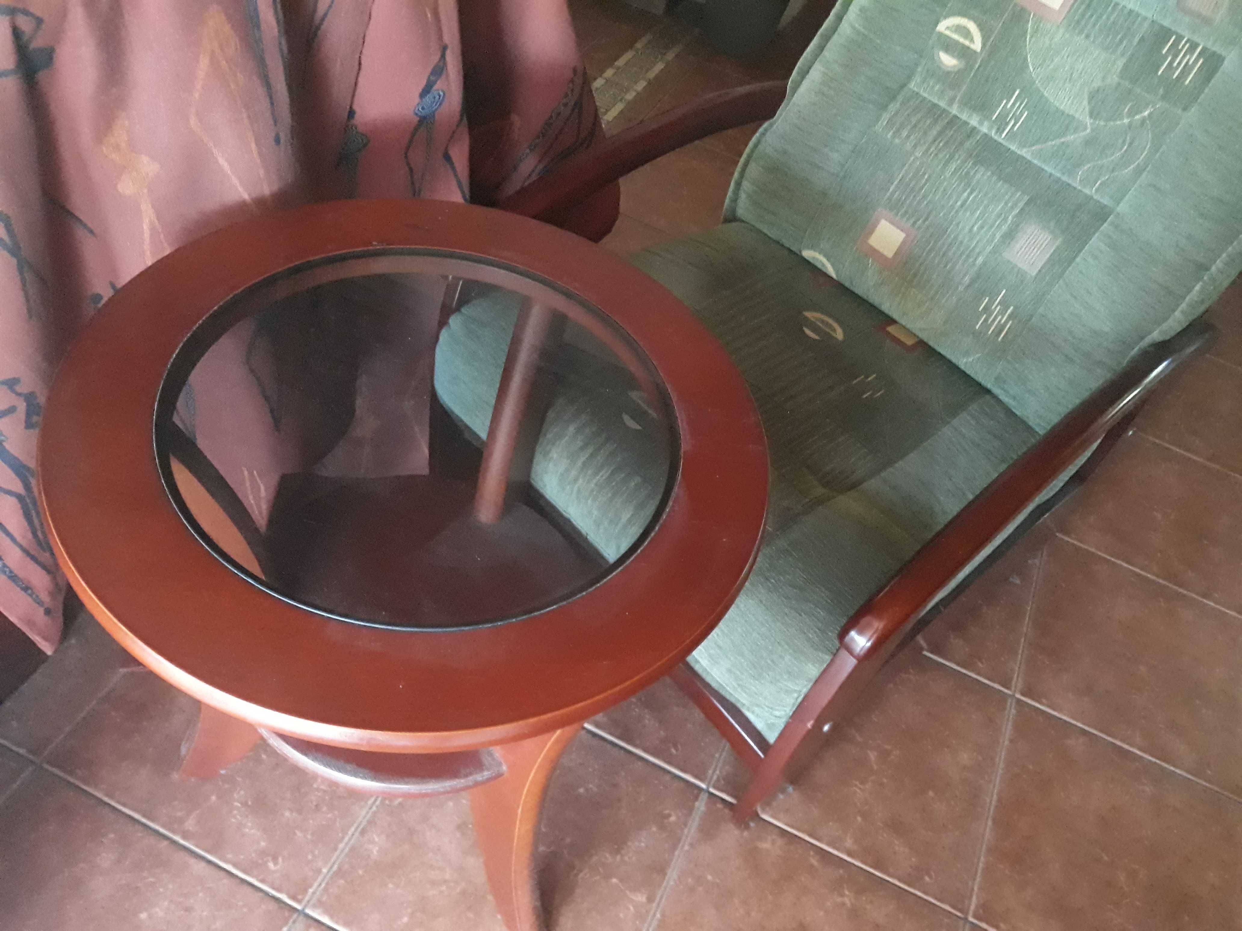 Solidne drewniane 2 fotele + stolik kawowy + narzuty