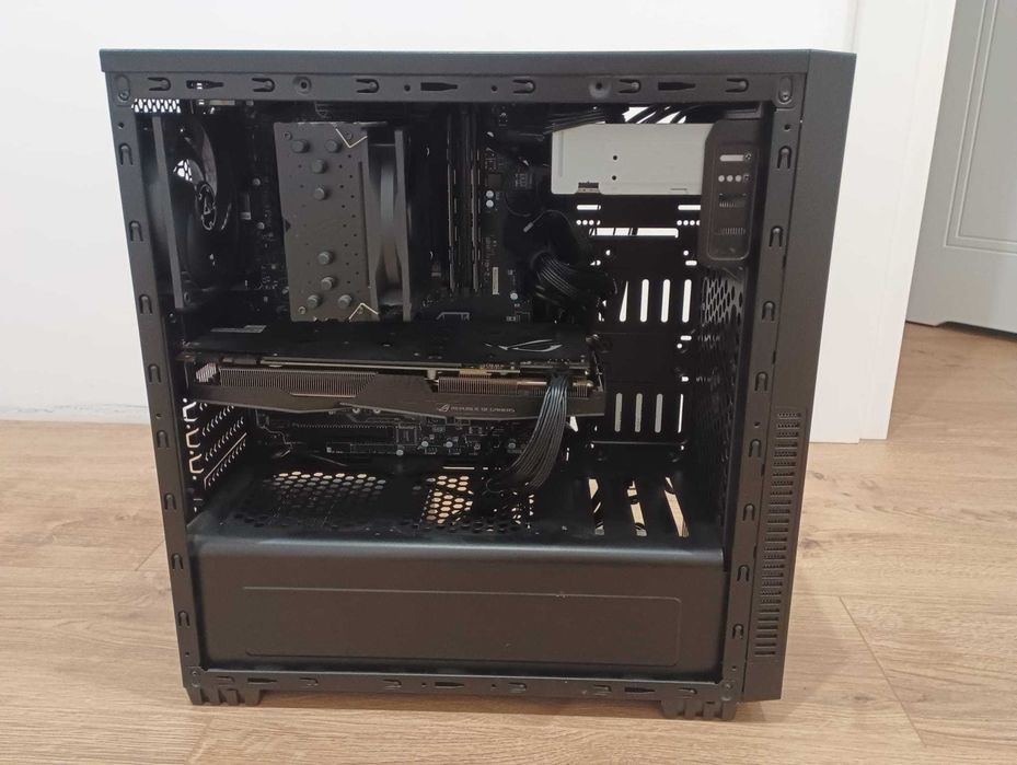 Komputer stacjonarny - Asus GeForce GTX1070, Intel Core i7-7700