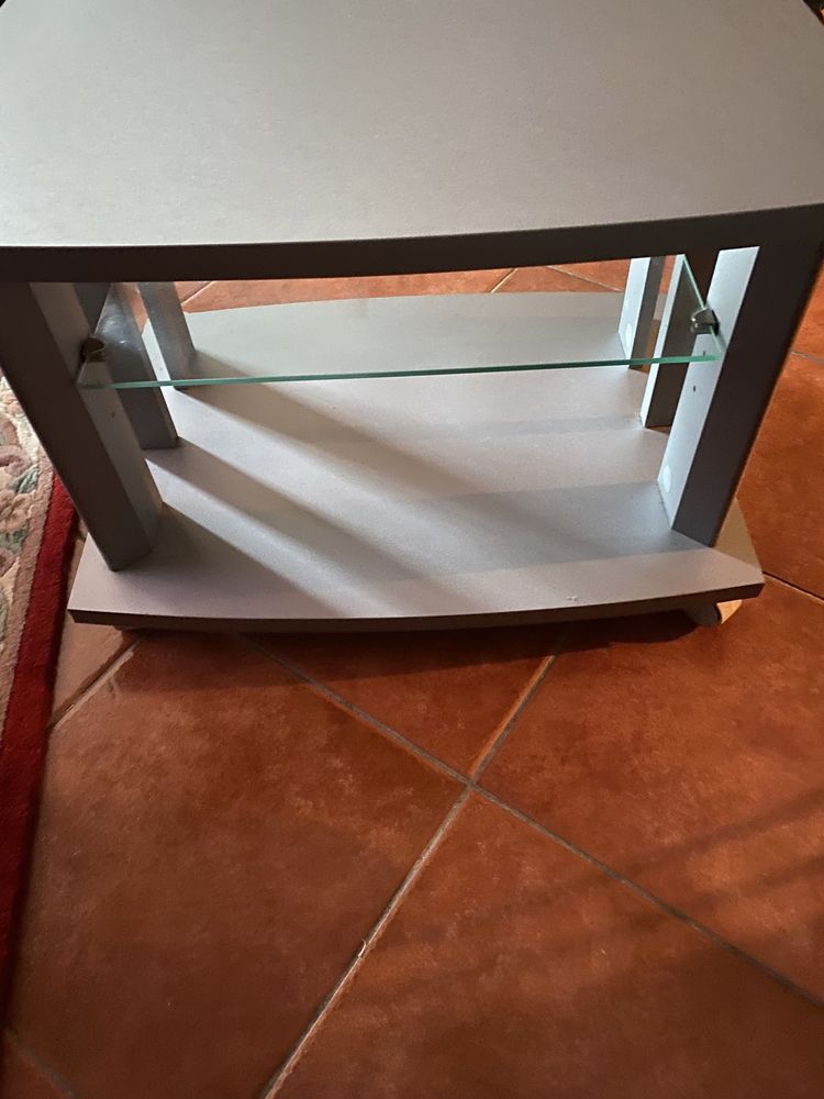 Pequena mesa TV para quarto ou outro