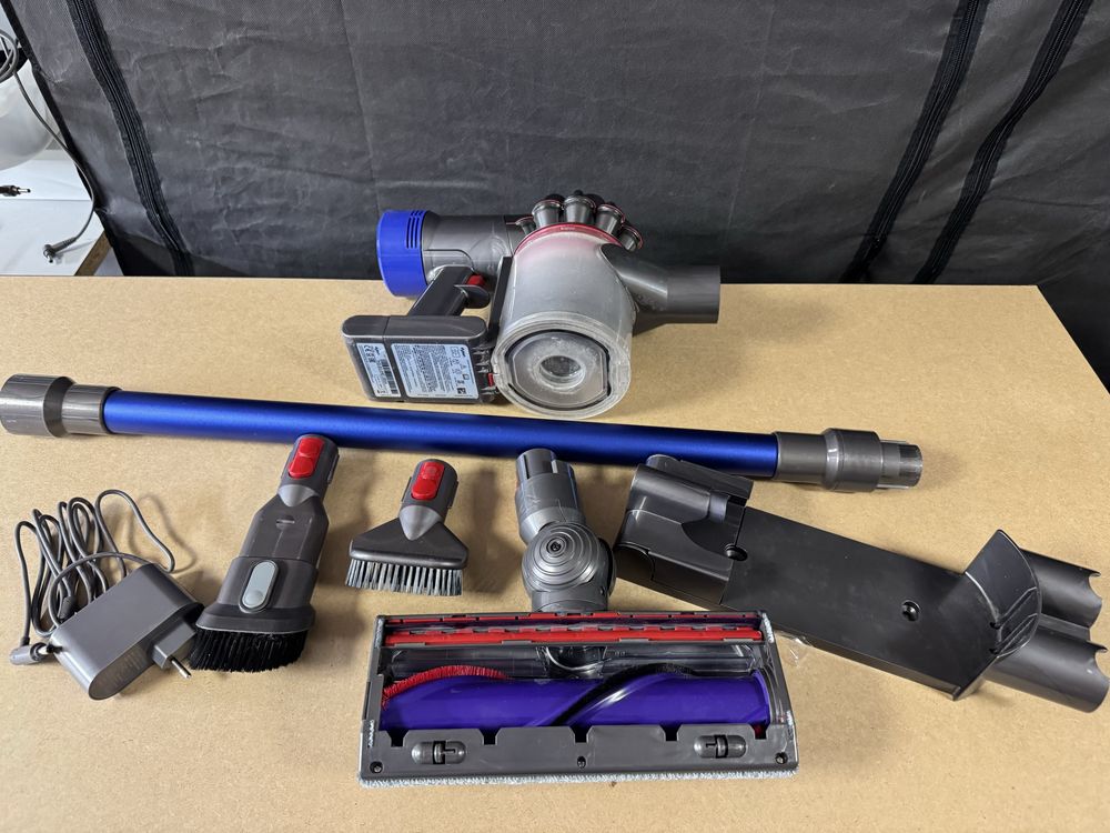 Dyson V8 odkurzacz pionowy bezworkowy